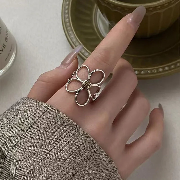 Adjustable Daisy Flower Ring