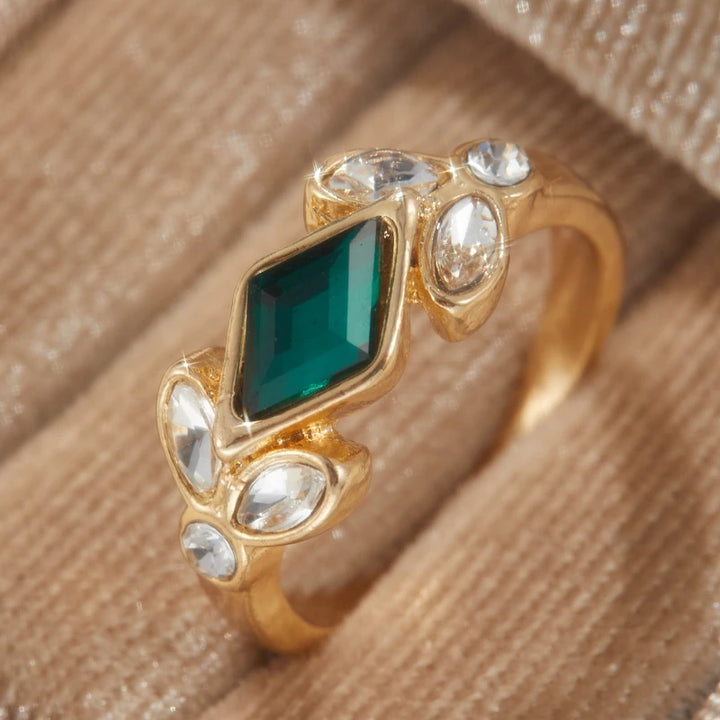 Minimalistic Zirconia Ring