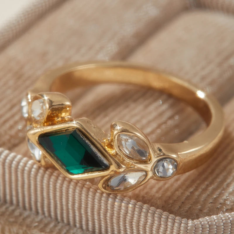 Minimalistic Zirconia Ring