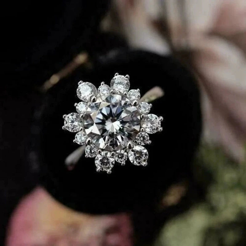 Luxury Snowflake Ring
