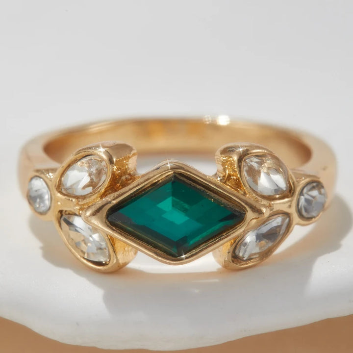 Minimalistic Zirconia Ring