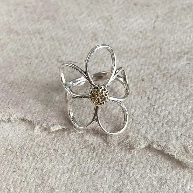 Adjustable Daisy Flower Ring